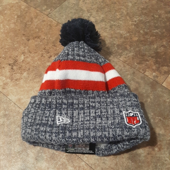 New. New Era New England Patriots Sideline Blue Sport Pom Knit Beanie. - Picture 5 of 6